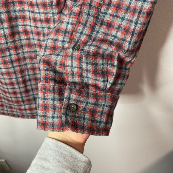 St. John's Bay Flannel Button Down Shirt - Picture 4 of 6